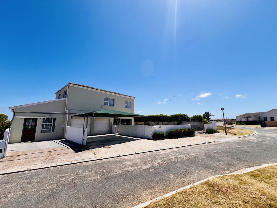 5 Bedroom Property for Sale in Country Club Western Cape